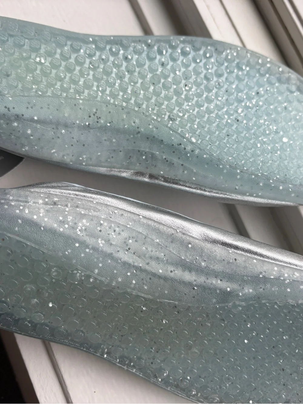 ❄️ Disney Frozen Elsa Water Shoes ❄️ Girls Size 1 • NWT ✨